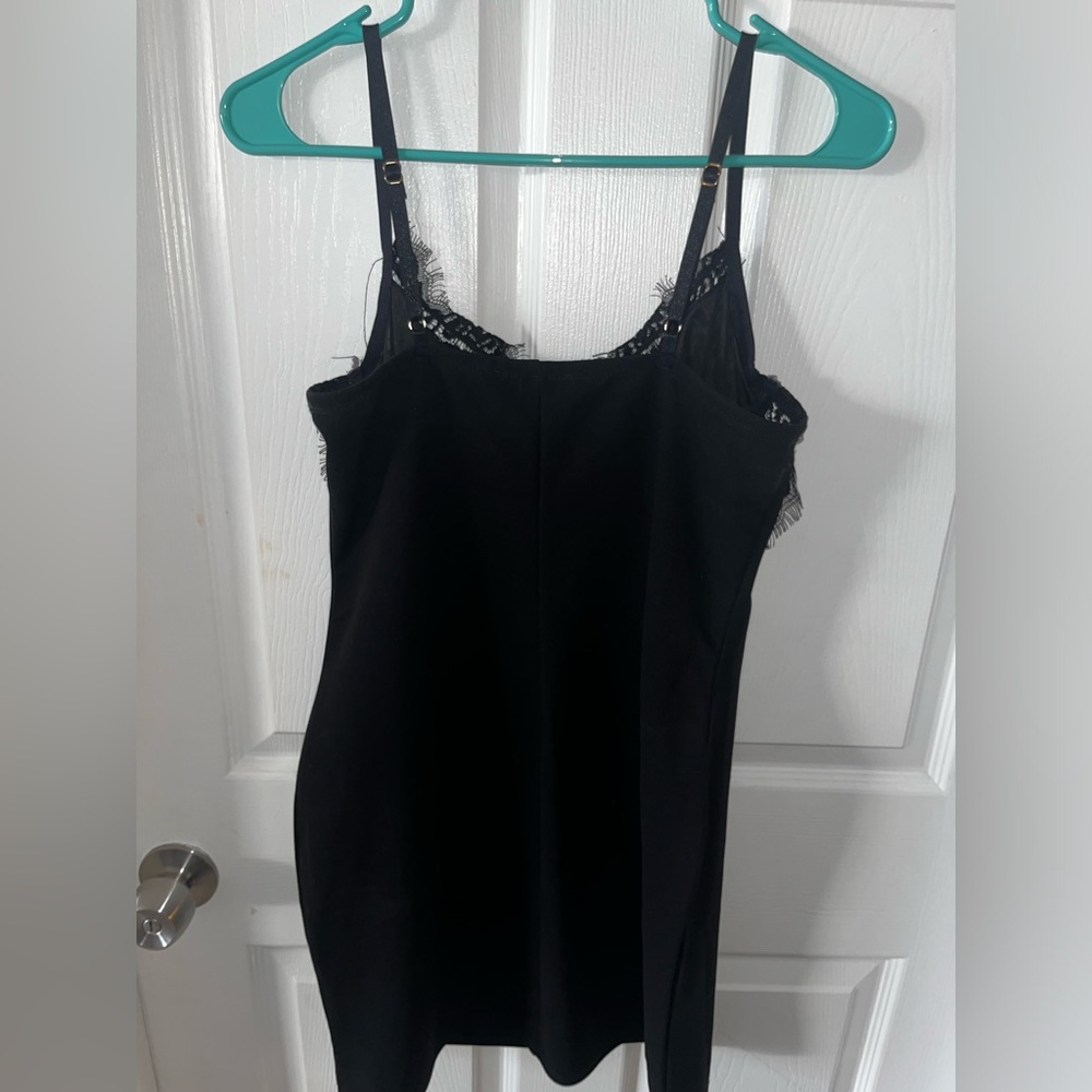 Dress - Picture 6 of 6
